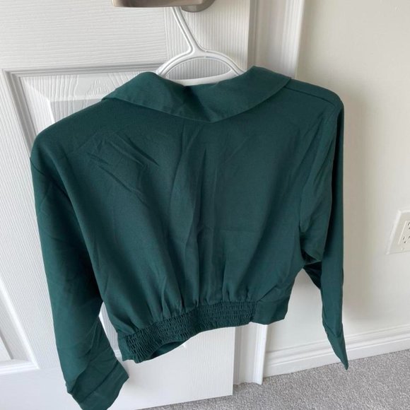 Abercrombie & Fitch Women's Green Blouse - Picture 2 of 4